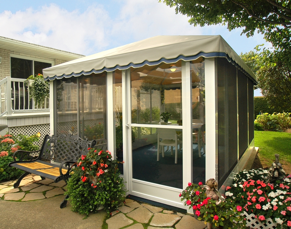 Balnea Screen Enclosure